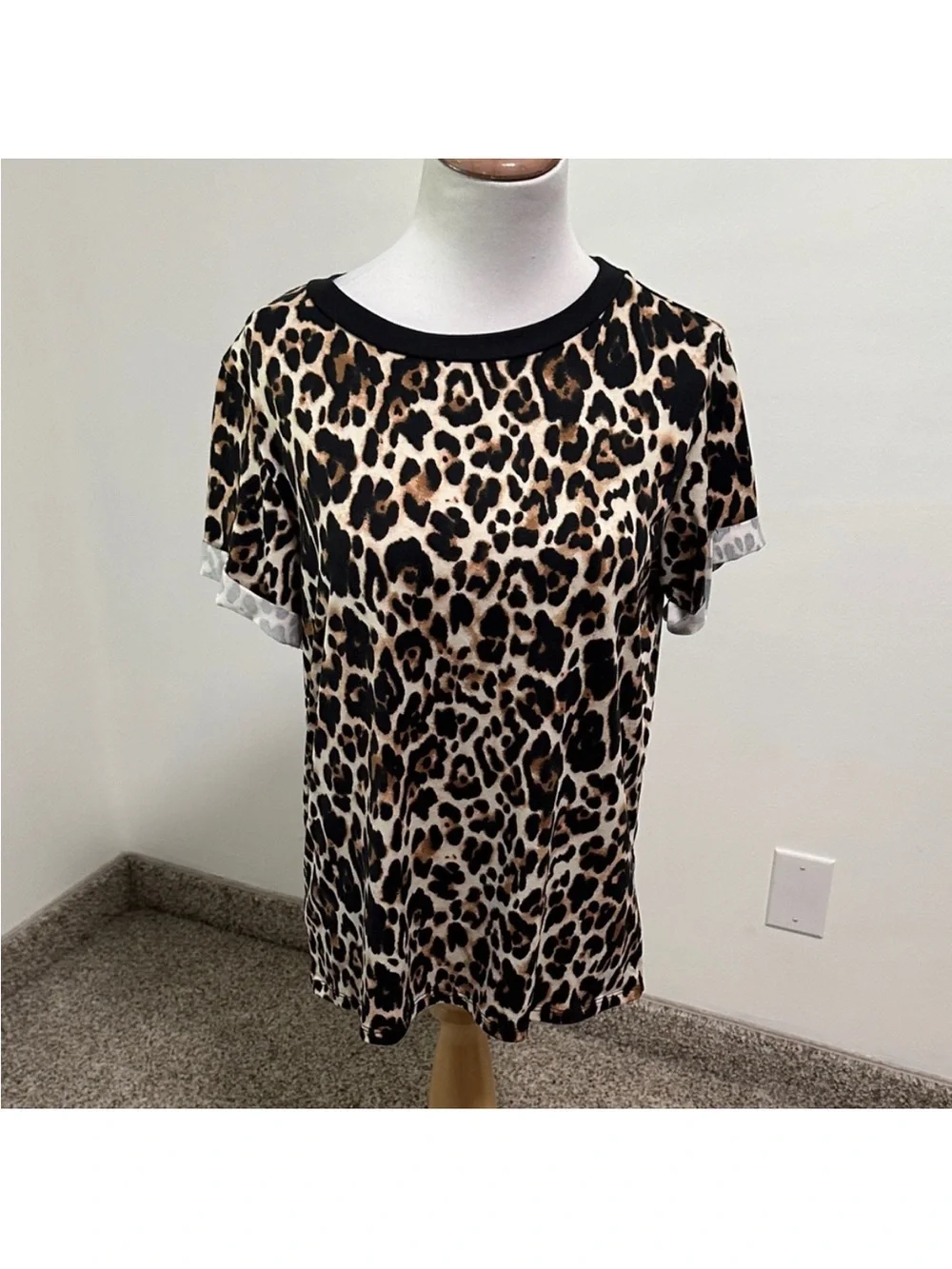 🌴 Bundle of 6 Woman’s Blouses Size Small